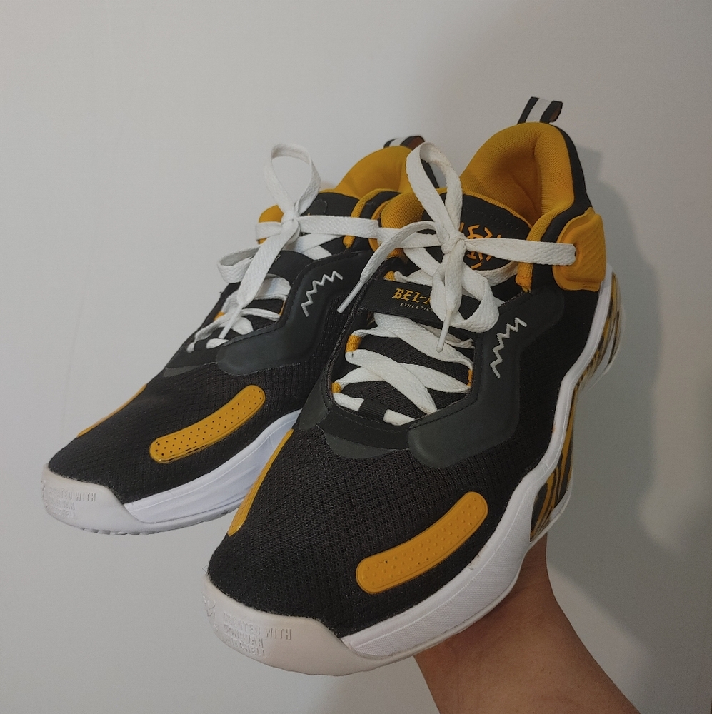 adidas D.O.N Issue #3Bel Air The Jersey